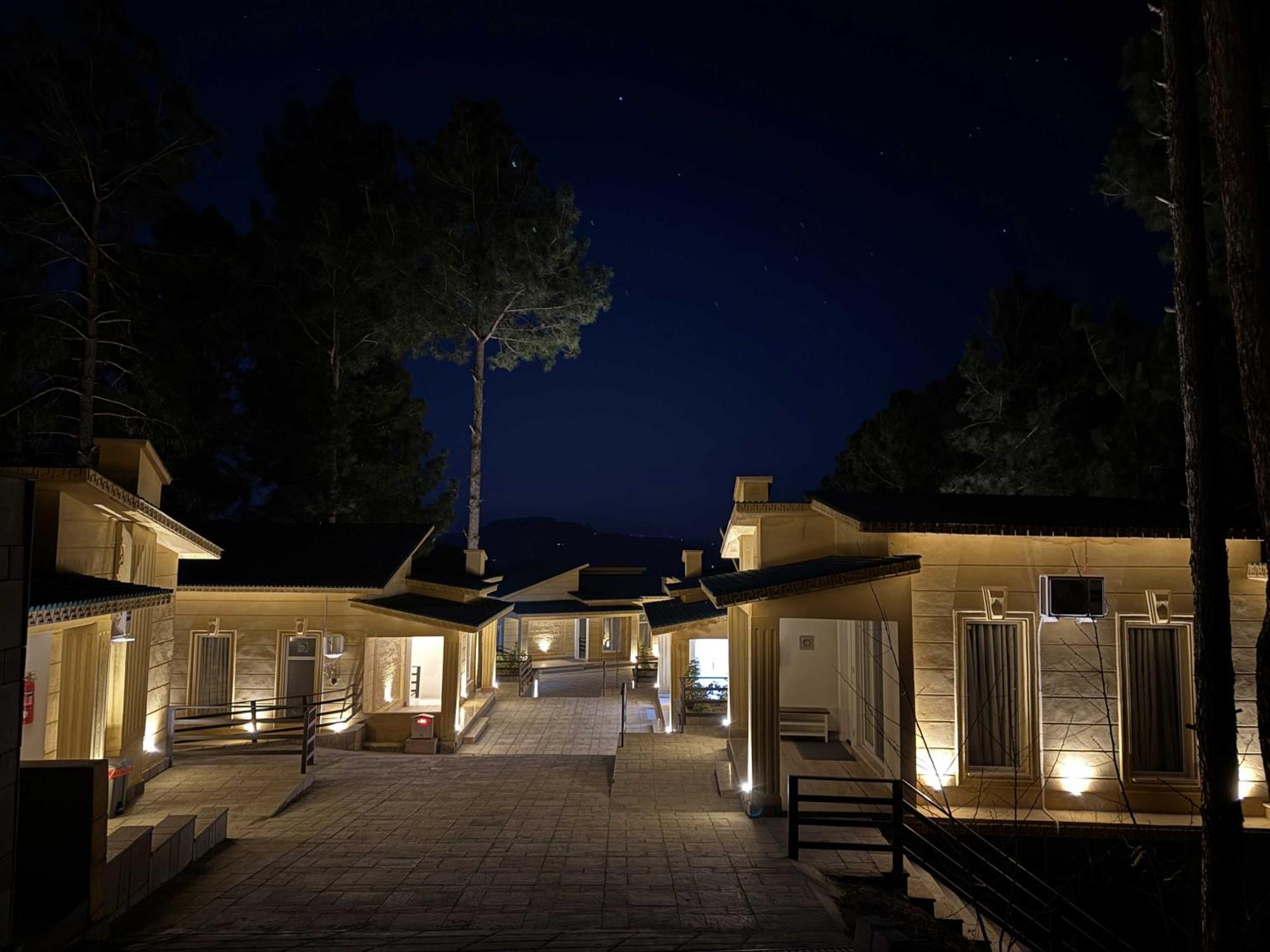 Hidden Hills Hotel & Resort Mansehra Zewnętrze zdjęcie