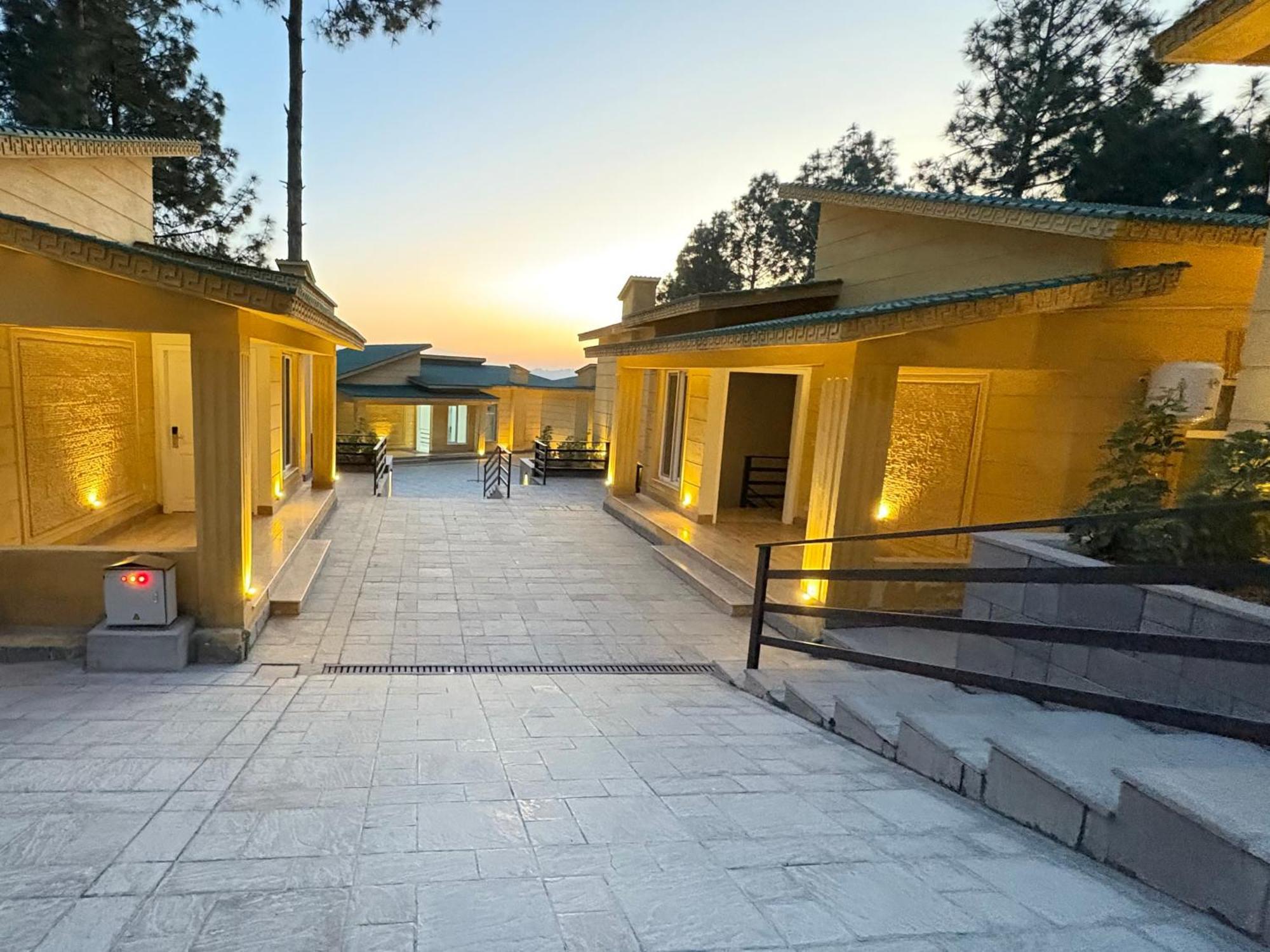 Hidden Hills Hotel & Resort Mansehra Zewnętrze zdjęcie